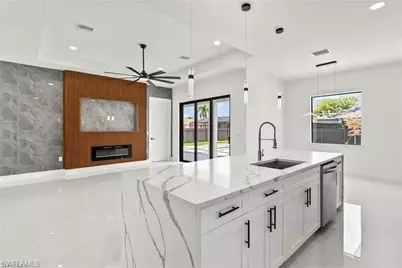 1809 SW Trafalgar Pkwy, Cape Coral, FL 33991 - Photo 4