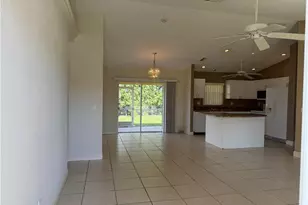 305 NW 22nd Pl, Cape Coral, FL 33993 - Photo 4