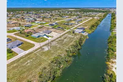 2002 NW 27th St, Cape Coral, FL 33993 - Photo 6