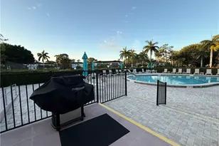 1087 Forest Lakes Dr, Naples, FL 34105 - Photo 22
