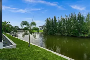 2833 SW 17th Pl, Cape Coral, FL 33914 - Photo 6