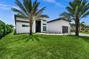 2833 SW 17th Pl, Cape Coral, FL 33914 - Photo 4