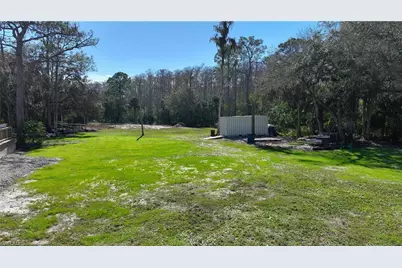 22950 Tinas Ln, Fort Myers, FL 33913 - Photo 28