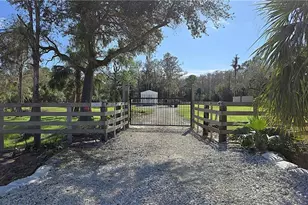 22950 Tina's Ln, Fort Myers, FL 33913 - Photo 36
