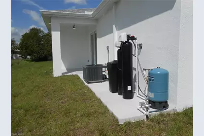 320 Poplar St, Lehigh Acres, FL 33974 - Photo 30