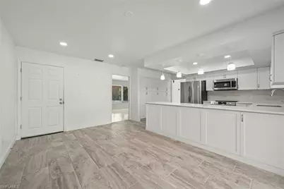 1040 Edgemere Dr, Fort Myers, FL 33919 - Photo 18
