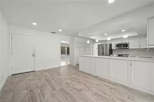 1040 Edgemere Dr, Fort Myers, FL 33919 - Photo 18