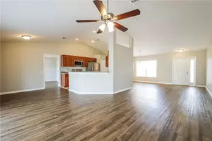 3201 42nd St SW, Lehigh Acres, FL 33976 - Photo 4
