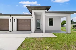 318 Naples Ave S, Lehigh Acres, FL 33974 - Photo 4