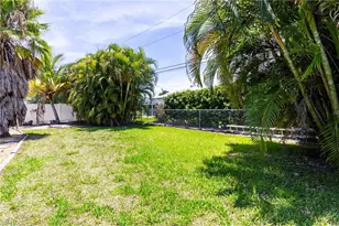 542 SE 33rd Terrace, Cape Coral, FL 33904 - Photo 24