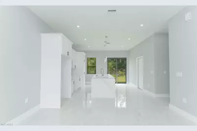 137 National Ave S, Lehigh Acres, FL 33974 - Photo 6