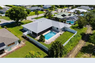 3538 Knollwood Rd, Fort Myers, FL 33919 - Photo 4