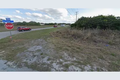 3101 37th St SW, Lehigh Acres, FL 33976 - Photo 2