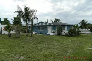 1417 Huntdale St E, Lehigh Acres, FL 33936 - Photo 4