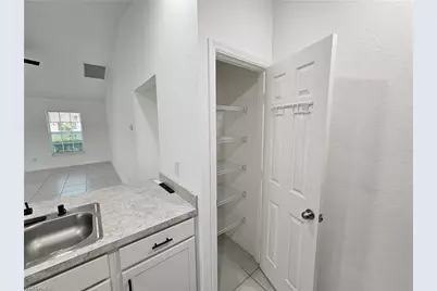 2523 NE 6th Pl, Cape Coral, FL 33909 - Photo 8