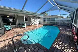1027 SE 17th Ave, Cape Coral, FL 33990 - Photo 2