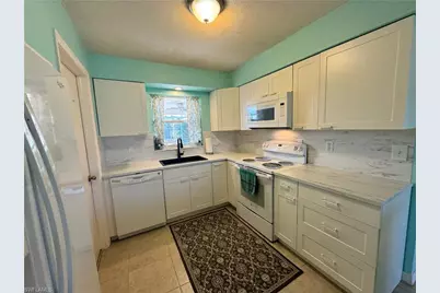 1027 SE 17th Ave, Cape Coral, FL 33990 - Photo 4