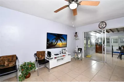 2201 Croton Ct, Lehigh Acres, FL 33936 - Photo 8