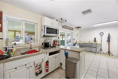 1526 NE 4th Ter, Cape Coral, FL 33909 - Photo 24