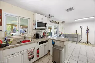 1526 NE 4th Ter, Cape Coral, FL 33909 - Photo 24