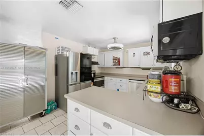 1526 NE 4th Ter, Cape Coral, FL 33909 - Photo 22