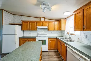 1000 Kings Hwy, Punta Gorda, FL 33980 - Photo 8