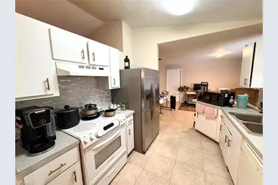 1326 NE 1st Ave, Cape Coral, FL 33909 - Photo 10