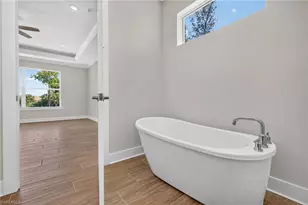 613 SW 13th St, Cape Coral, FL 33991 - Photo 16