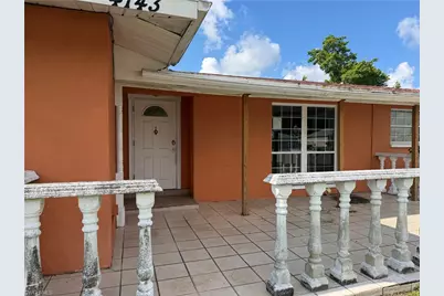 4143 Country Club Blvd, Cape Coral, FL 33904 - Photo 2