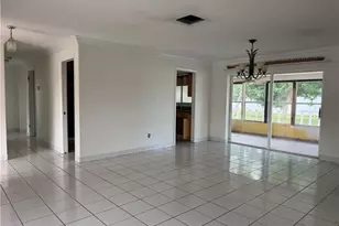 4143 Country Club Blvd, Cape Coral, FL 33904 - Photo 4