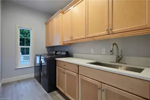 18210 Chesapeake Ct, Fort Myers, FL 33908 - Photo 10