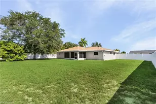 116 SW 28th Terrace, Cape Coral, FL 33914 - Photo 2