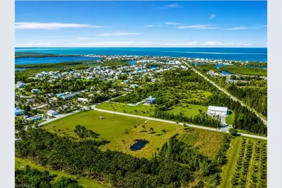 7655 Barrancas Ave, Bokeelia, FL 33922 - Photo 18