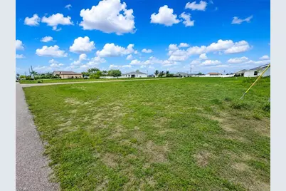 2224 NW 7th Ave, Cape Coral, FL 33993 - Photo 2