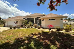 2916 Van Buren Pkwy, Cape Coral, FL 33993 - Photo 30