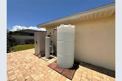 2916 Van Buren Pkwy, Cape Coral, FL 33993 - Photo 34