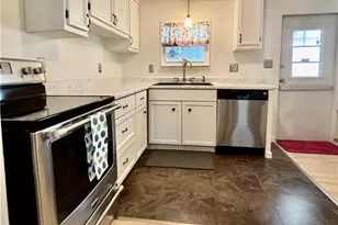 730 Knotty Pine Cir, North Fort Myers, FL 33917 - Photo 8