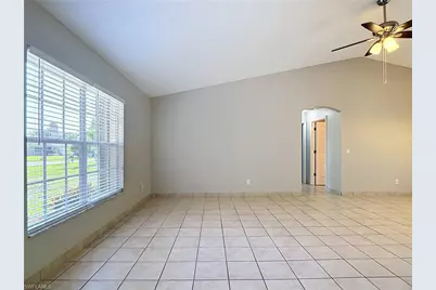 528 SE 27th St, Cape Coral, FL 33904 - Photo 6
