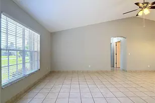 528 SE 27th St, Cape Coral, FL 33904 - Photo 6