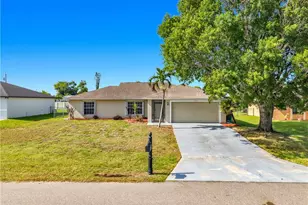 528 SE 27th St, Cape Coral, FL 33904 - Photo 4