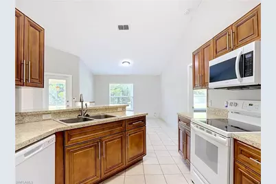 528 SE 27th St, Cape Coral, FL 33904 - Photo 22