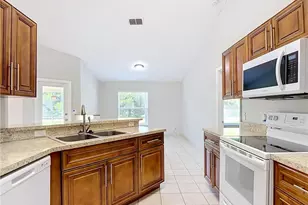 528 SE 27th St, Cape Coral, FL 33904 - Photo 22