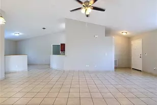 528 SE 27th St, Cape Coral, FL 33904 - Photo 10