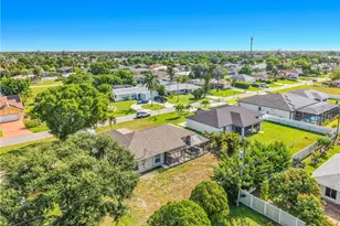 528 SE 27th St, Cape Coral, FL 33904 - Photo 46