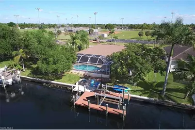 4138 SW 5th Ave, Cape Coral, FL 33914 - Photo 6