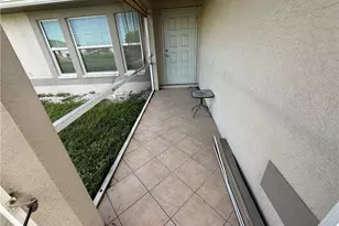 827 NE 17th Terrace, Cape Coral, FL 33909 - Photo 4