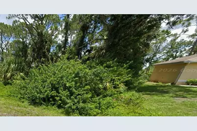 3216 70th St W, Lehigh Acres, FL 33971 - Photo 4
