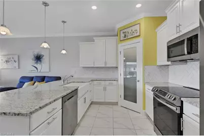 1519 NE 8th Pl, Cape Coral, FL 33909 - Photo 4