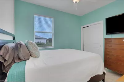 1519 NE 8th Pl, Cape Coral, FL 33909 - Photo 12