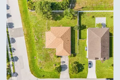 820 SW 16th Ter, Cape Coral, FL 33991 - Photo 26